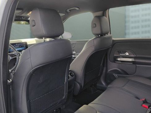 Used 2024 Mercedes-Benz GLB 250 image 20