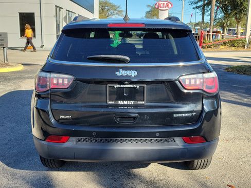 Used 2019 Jeep Compass Sport w/ Tech Group image 5