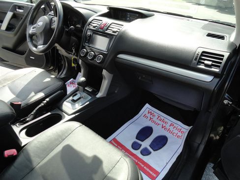 Used 2014 Subaru Forester 2.5i Touring AWD/4WD image 19