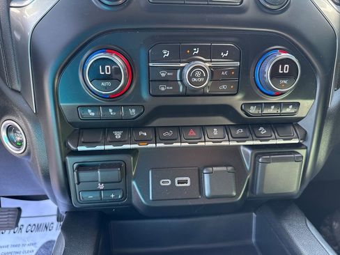 Used 2022 Chevrolet Silverado 2500 LTZ w/ LTZ Plus Package image 23