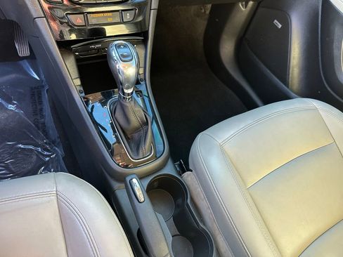 Used 2017 Buick Encore Premium image 31