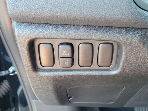 Used 2025 Mitsubishi Outlander Sport ES AWD/4WD image 26