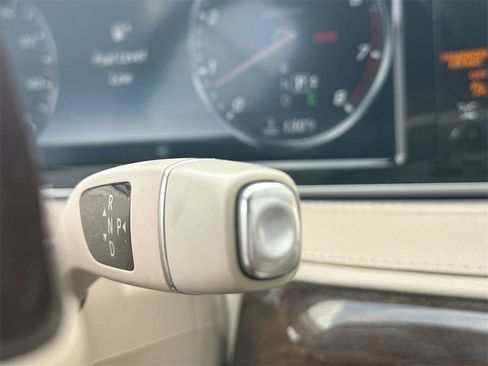 Used 2016 Mercedes-Benz S 550 Sedan image 22