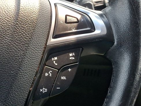 Used 2018 Ford Edge Titanium w/ Equipment Group 301A AWD/4WD image 26