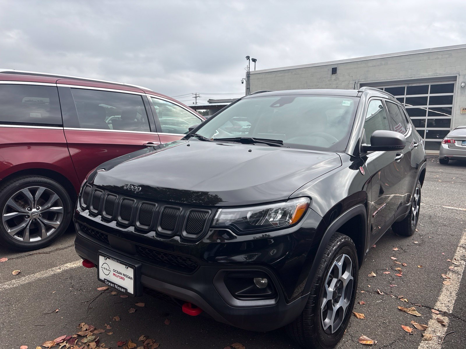 Used 2022 Jeep Compass Trailhawk w/ Sun and Sound Group AWD/4WD image 1