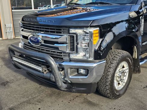 Used 2017 Ford F350 XLT image 11