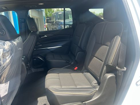 New 2026 Chevrolet Traverse High Country w/ LPO, Floor Liner Package AWD/4WD image 34