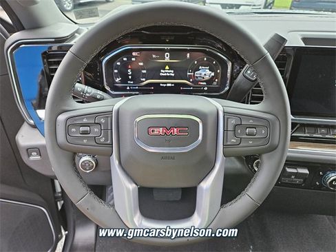 New 2025 GMC Sierra 1500 Elevation image 12