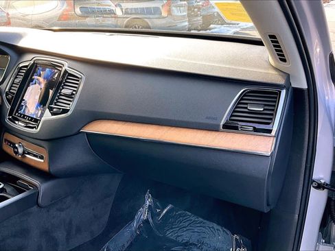 Certified 2024 Volvo XC90 B6 Plus image 18