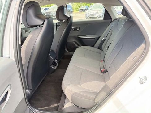 Used 2025 Kia K4 FWD image 16