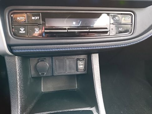 Used 2017 Toyota Corolla SE image 21