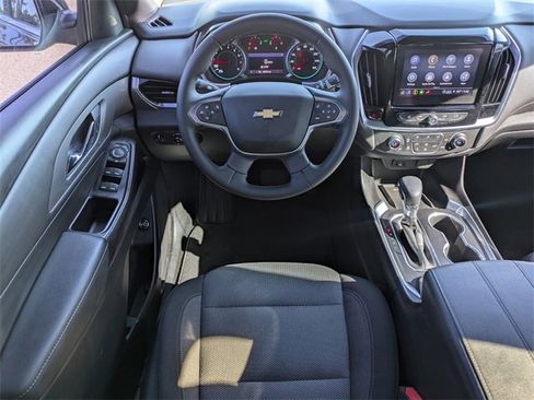 Used 2023 Chevrolet Traverse LT image 19