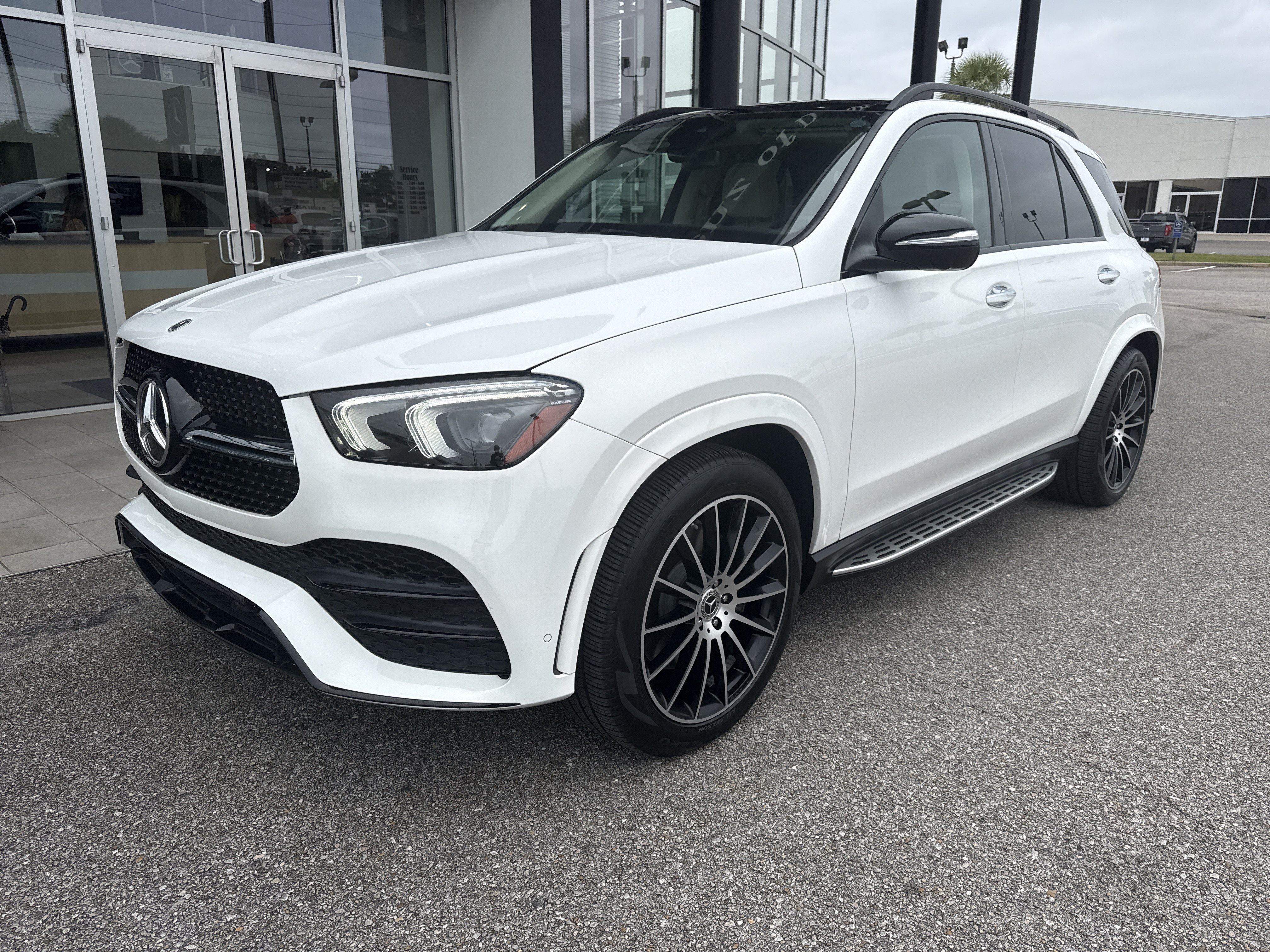Certified 2023 Mercedes-Benz GLE 450 4MATIC w/ AMG Line Exterior image 1