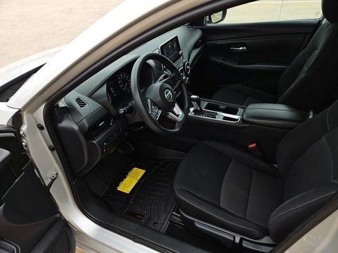 Used 2023 Nissan Sentra SV image 13
