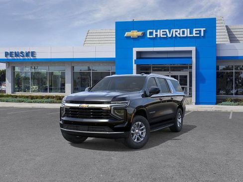 New 2026 Chevrolet Suburban LS image 8
