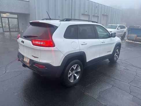 Used 2015 Jeep Cherokee Trailhawk w/ Comfort/Convenience Group image 10