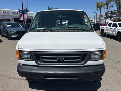 Used 2007 Ford E-150 and Econoline 150 RWD image 2