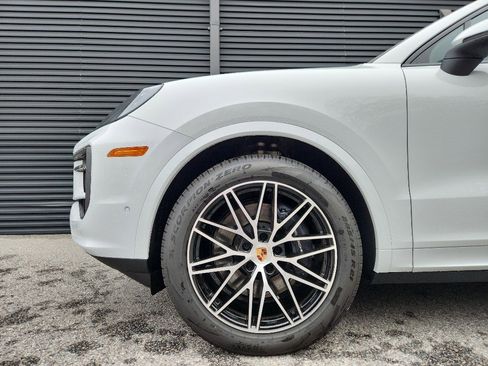 New 2026 Porsche Cayenne Coupe image 11