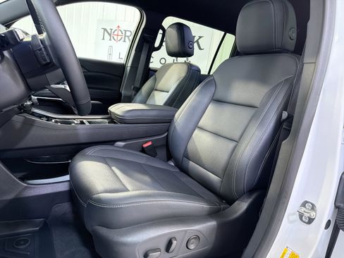 Used 2024 Chevrolet Traverse LT FWD image 10