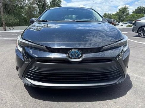 Used 2024 Toyota Corolla LE w/ LE Convenience Package FWD image 7