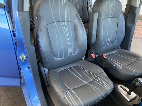 Used 2013 Chevrolet Spark LT FWD image 33