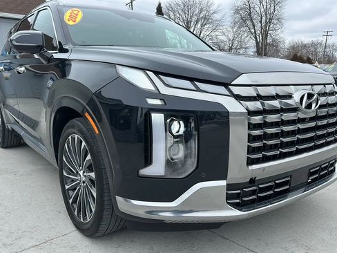 Used 2023 Hyundai Palisade Calligraphy image 8