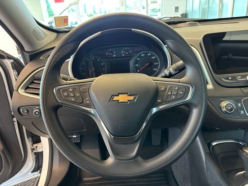 Used 2020 Chevrolet Malibu LS w/ Driver Confidence Package II FWD image 17