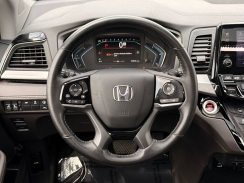 Used 2023 Honda Odyssey Touring image 30