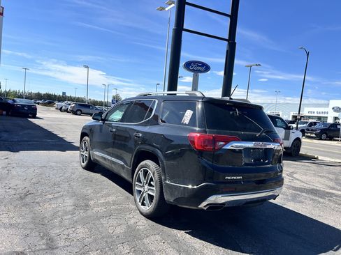Used 2017 GMC Acadia Denali w/ Technology Package AWD/4WD image 3