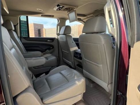 Used 2017 Chevrolet Suburban Premier image 20