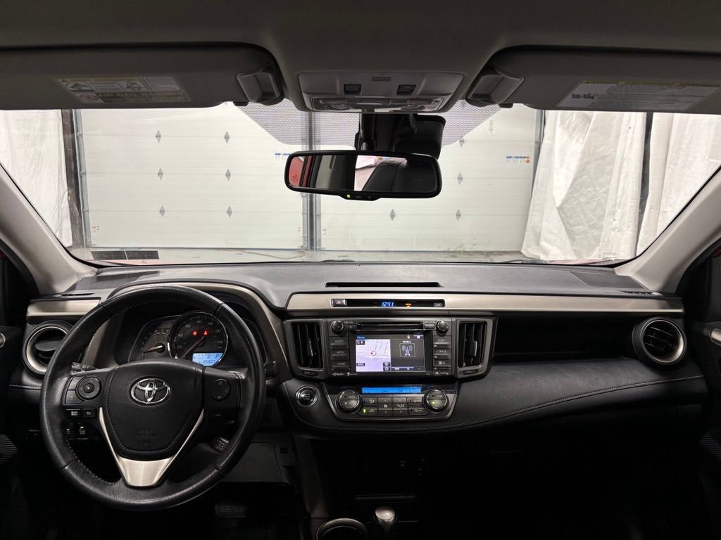 Used 2015 Toyota RAV4 Limited w/ Technology Package AWD/4WD image 39