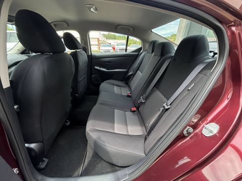 Used 2025 Nissan Sentra SV FWD image 40