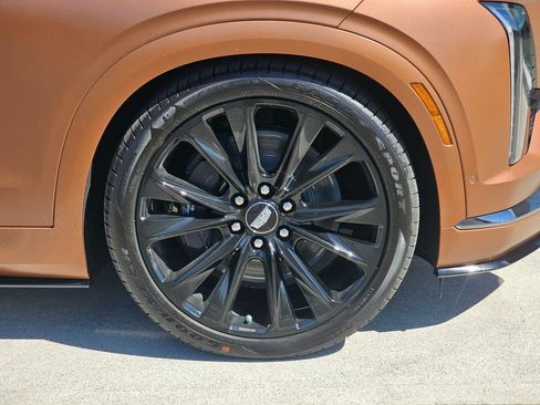 New 2027 Cadillac Vistiq Platinum AWD/4WD image 9