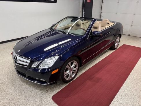 Used 2011 Mercedes-Benz E 350 Cabriolet image 3