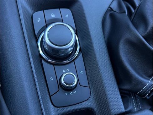 Used 2024 MAZDA MX-5 Miata Club image 18