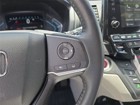 Used 2024 Honda Odyssey EX-L image 23