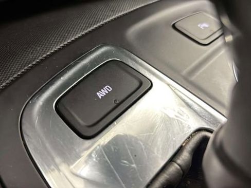 Used 2024 Chevrolet Equinox LT AWD/4WD image 24