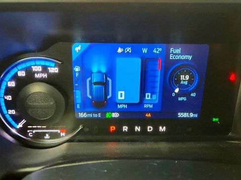 Used 2023 Ford Bronco Badlands image 14