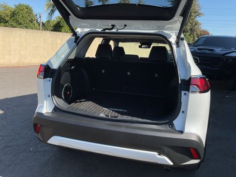 Used 2023 Toyota Corolla Cross XLE w/ Convenience Package image 21