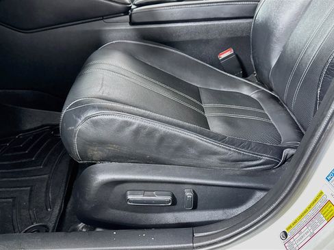 Used 2019 Honda Insight Touring image 21