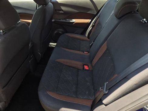 Used 2019 Nissan Kicks SR FWD image 11