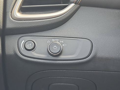 Used 2022 Chevrolet Trax LS w/ Tint and Cruise Package image 24