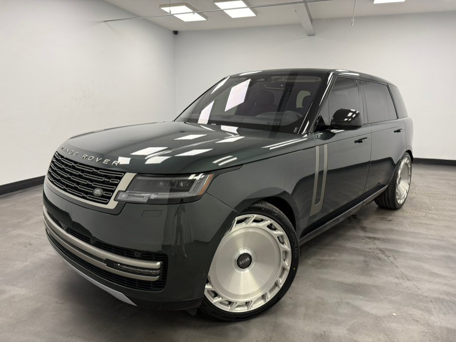 Used 2023 Land Rover Range Rover Long Wheelbase SE AWD/4WD image 2