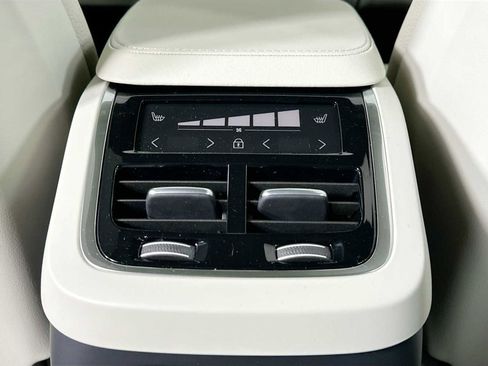 Used 2025 Volvo XC90 T8 Plus w/ Protection Package Premier image 21