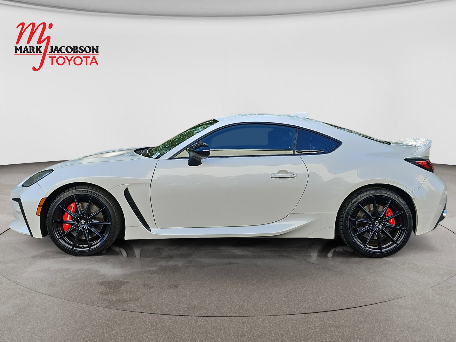 Used 2025 Toyota GR86 Premium w/ Performance Package RWD image 15