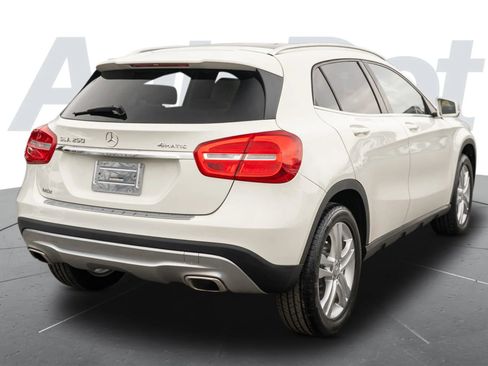 Used 2015 Mercedes-Benz GLA 250 4MATIC image 3