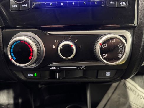 Used 2015 Honda Fit LX image 37