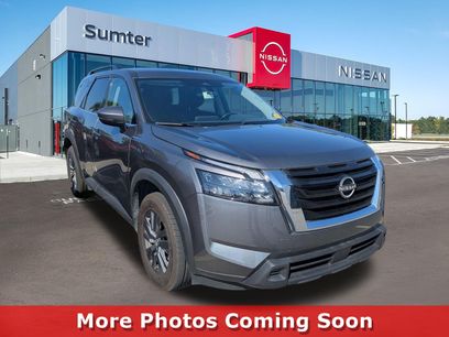 Certified 2025 Nissan Pathfinder SV