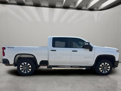 Used 2023 Chevrolet Silverado 2500 Custom AWD/4WD image 6