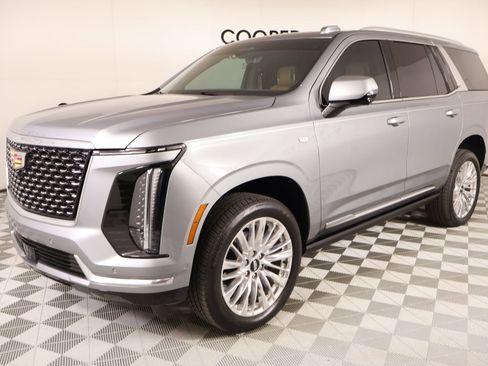 Used 2026 Cadillac Escalade Luxury w/ LPO, Floor Liner Package image 12